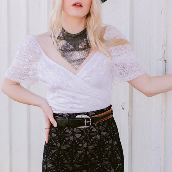 NIGHTCAP BHLDN *Tiki* white lace bridal bachelorette crop top blouse XS S - Picture 3 of 7